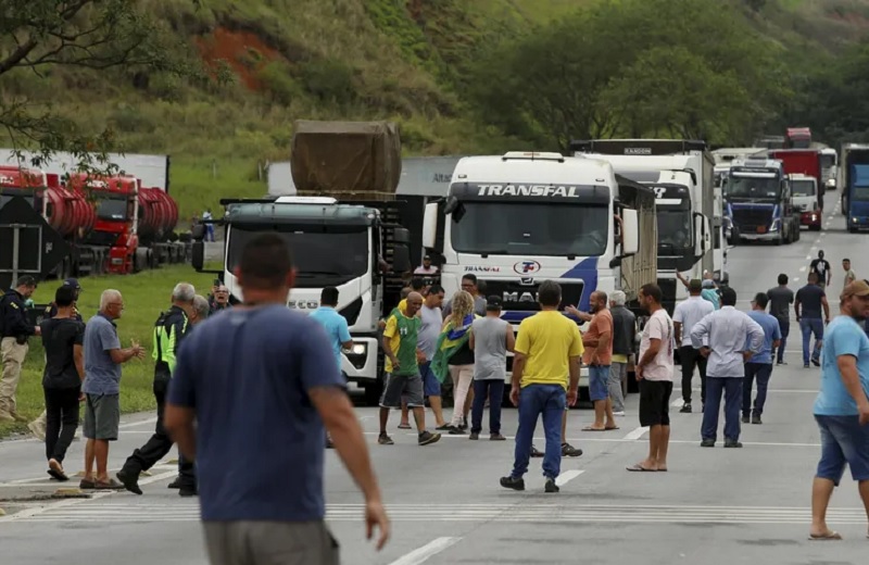 PRF Diz Que Ainda Possui Dois Bloqueios Nas Rodovias Federais De MT