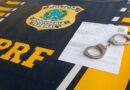 PRF cumpre mandado de prisão por estupro de vulnerável durante fiscalização em Poconé (MT)