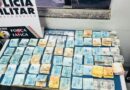 Força Tática apreende mais de R$ 64 mil e prende dupla suspeita por tráfico de drogas