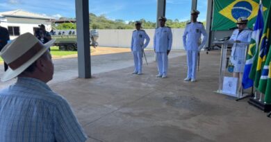 Prefeito e vice prestigiam troca de comando da Agência Fluvial de Sinop
