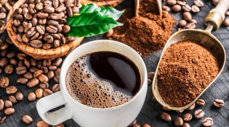 Café sobe nas bolsas internacionais após queda e mercado monitora safra brasileira