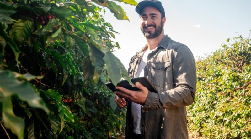 Agronegócio brasileiro mostra resiliência e pode alcançar nova safra recorde mesmo com crédito restrito