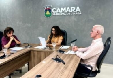 Comissão de Meio Ambiente cobra instalação de ecopontos e visita à balsa de coleta de lixo no rio Cuiabá