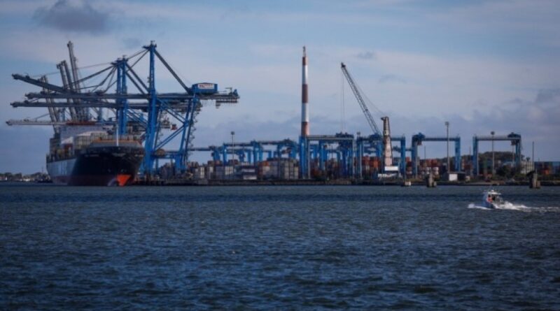 CNA propõe zerar taxa sobre frete marítimo para conter alta dos fertilizantes no Brasil