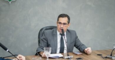 Presidente cita morte de adolescente e cobra nomeação de 800 PMs para avanço do policiamento nas comunidades em Cuiabá