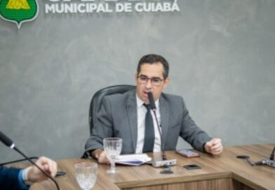 Presidente cita morte de adolescente e cobra nomeação de 800 PMs para avanço do policiamento nas comunidades em Cuiabá