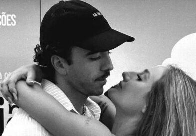 Bruna Griphao ganha declaração romântica do namorado e festa de amigos: ‘Surpresa’