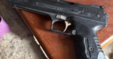 Ação integrada prende homem por ameaçar esposa e quebrar diversos móveis do casal