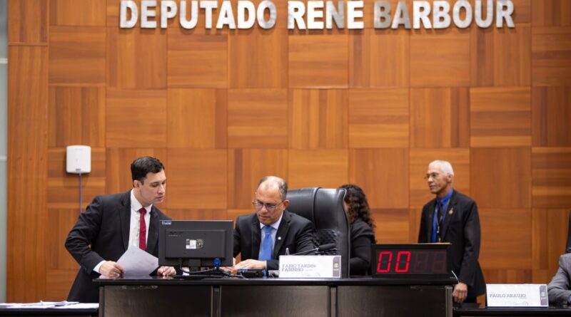 Projeto de autoria de Fabinho cria selo para incentivar valorização de garis e catadores em Mato Grosso