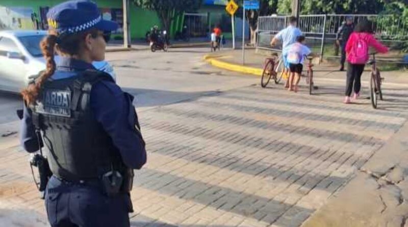 Guarda Civil Municipal reforça segurança nas entradas e saídas das escolas em Lucas do Rio Verde