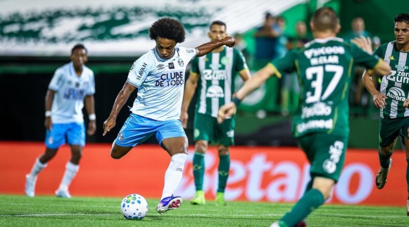 Grêmio empata com Chapecoense e perde a chance de entrar no G5