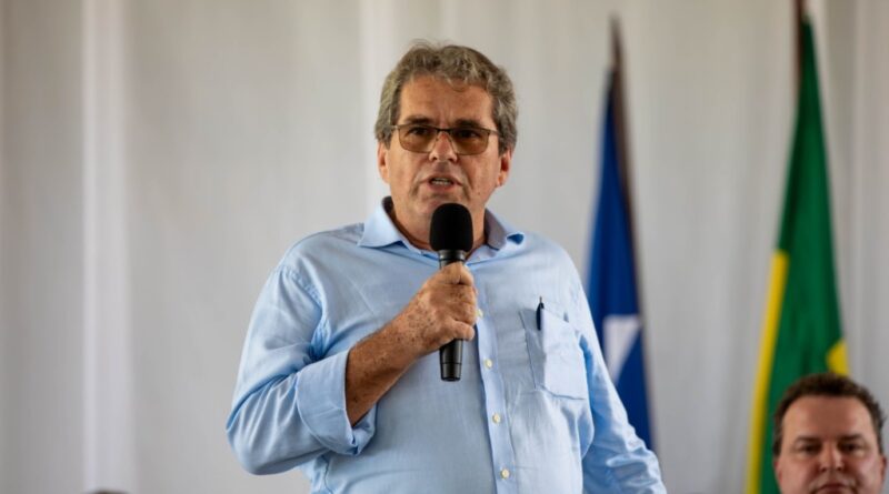 “Esforço conjunto do Governo e municípios está garantindo investimentos e melhorias para população”, afirma prefeito