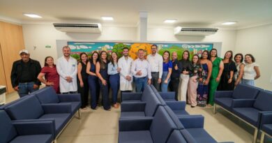 Em 1ª etapa da reforma, prefeito e secretário entregam recepção da UPA modernizada e com padrão de excelência