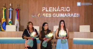 Ato simbólico do Acendimento da Rosa marca sessão solene em homenagem às mulheres em Rondonópolis