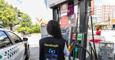 Procon de Cuiabá notifica 151 postos de combustíveis em Cuiabá para explicar aumento de preços