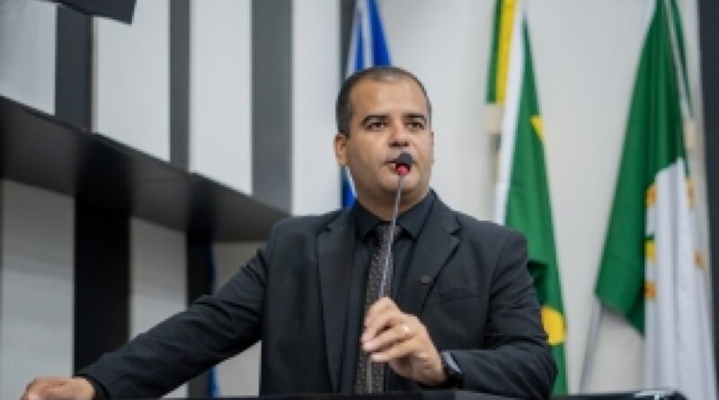 Projeto  transforma salas de espera da saúde em espaços de informação pública