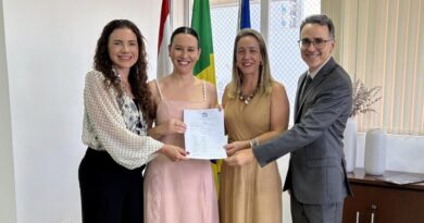 Secretaria de Educação formaliza adesão do Projeto MPT na Escola