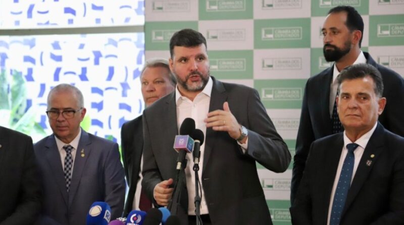 Agro cresce, mas deputados apontam juros altos e falta de seguro rural como entraves ao setor