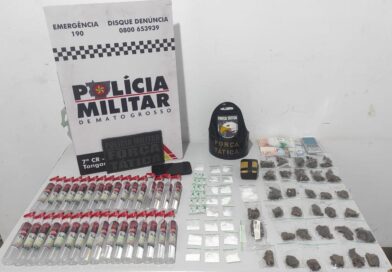 Força Tática prende homem com porções de drogas e frascos de lança-perfume
