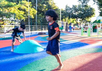 Cuiabá entrega playground na Orla do Porto e anuncia expansão do projeto para outras regiões da cidade