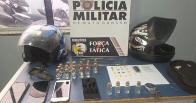 Força Tática prende quatro homens e apreende frascos de “loló” e comprimidos de ecstasy