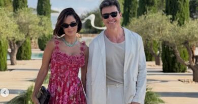 Vera Viel e Rodrigo Faro curtem Ibiza e aproveitam passeio de barco em mar